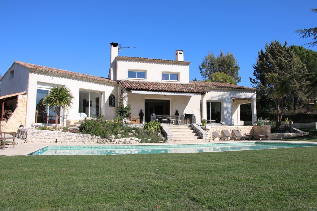 La Sousta Otel La Colle-sur-Loup Oda fotoğraf
